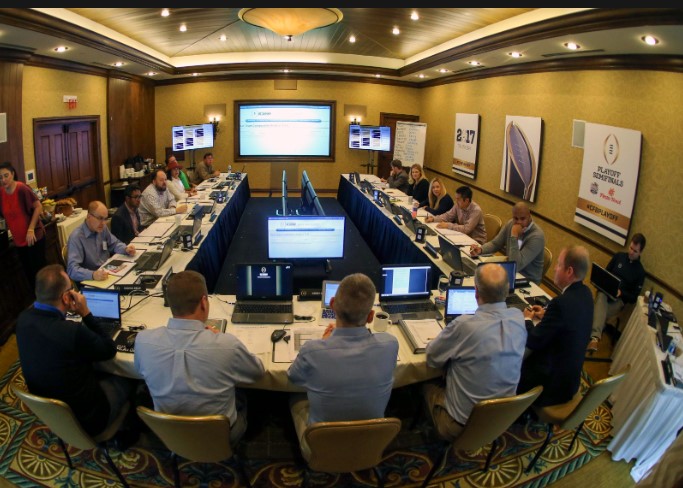 how-finalists-are-chosen-selection-committee