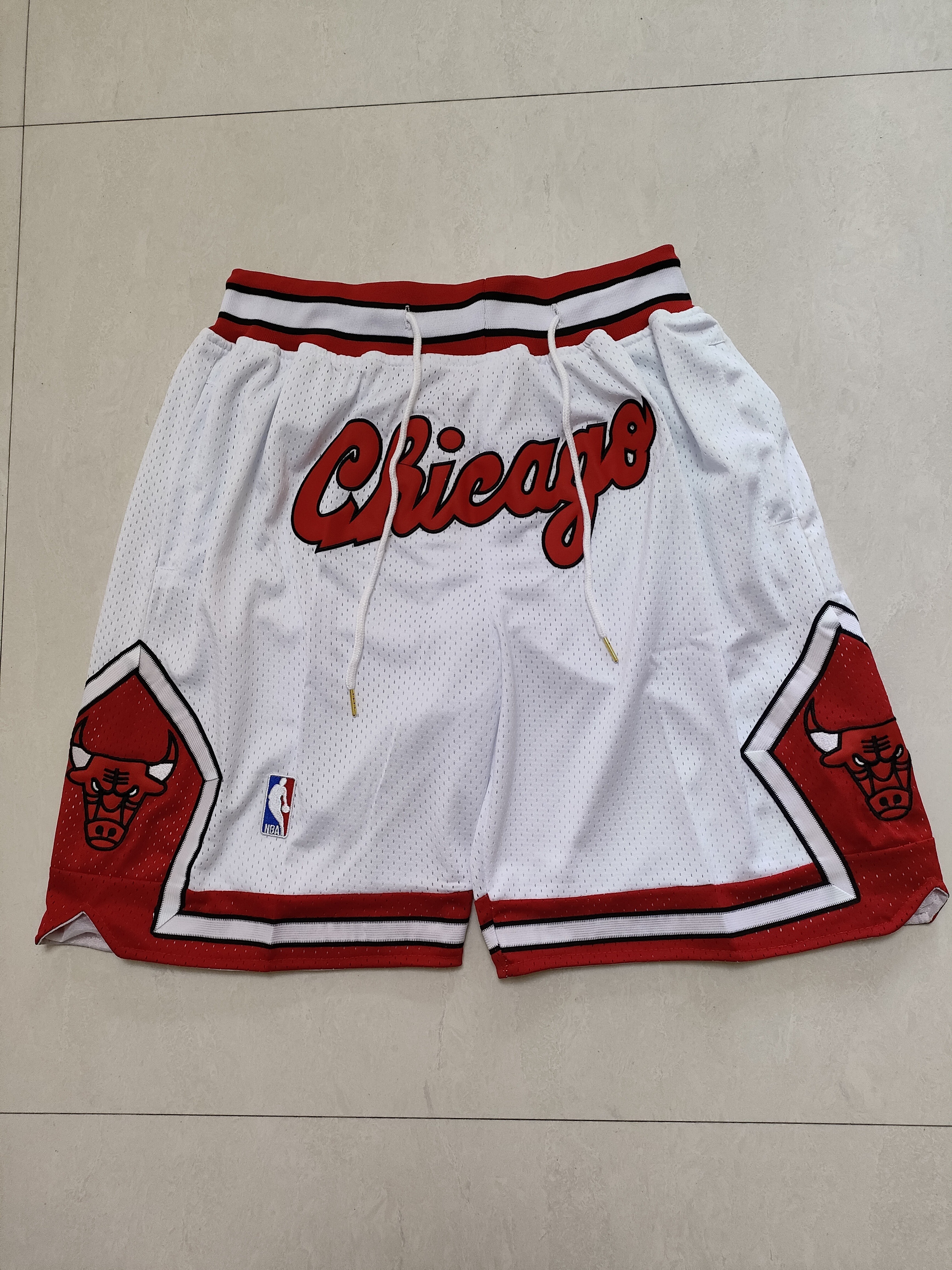 NBA Swingman Icon Chicago Bulls White Basketball Shorts - Limited Shorts | NBA Shorts NBA Swingman Icon Chicago Bulls White Basketball Shorts - Limited Shorts | NBA Shorts